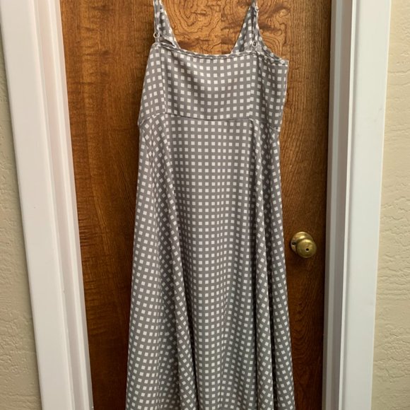 Maxi Cutout Checkered Dress - Picture 5 of 5
